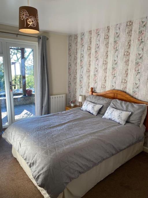 3 Bedroom Lodge With Hot Tub On Lovely Quiet Holiday Park In Cornwall Gunnislake Bagian luar foto