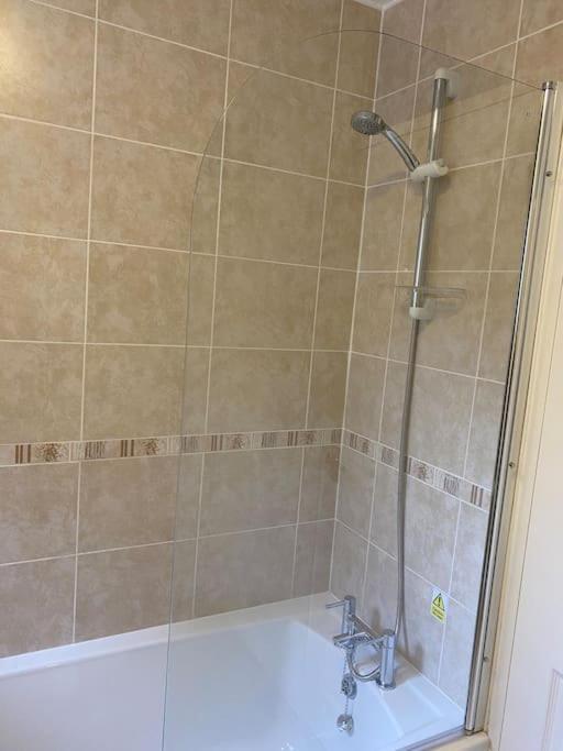 3 Bedroom Lodge With Hot Tub On Lovely Quiet Holiday Park In Cornwall Gunnislake Bagian luar foto